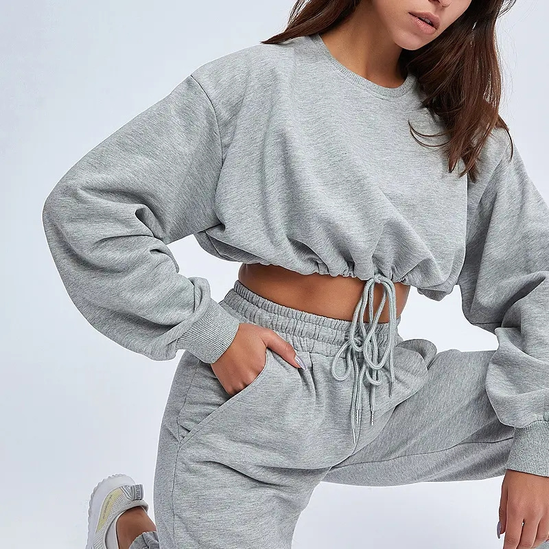 OEM designer custom luxury sports tracksuit regular fit European  size beautiful crop sweatshirt women tracksuits