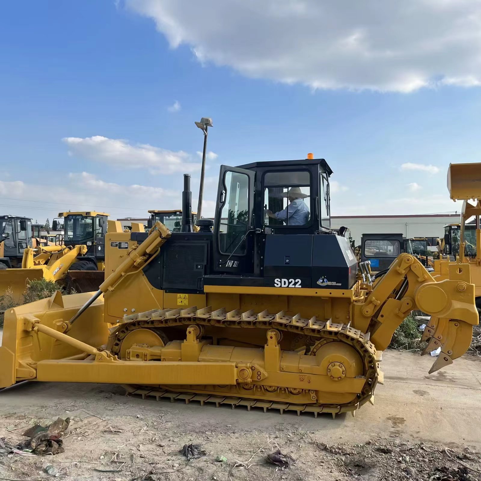 Original UsedEarth Moving Machine SD22 Mini Small Used Shantui Dozer Bulldozers Used SD16 SD22 SD32