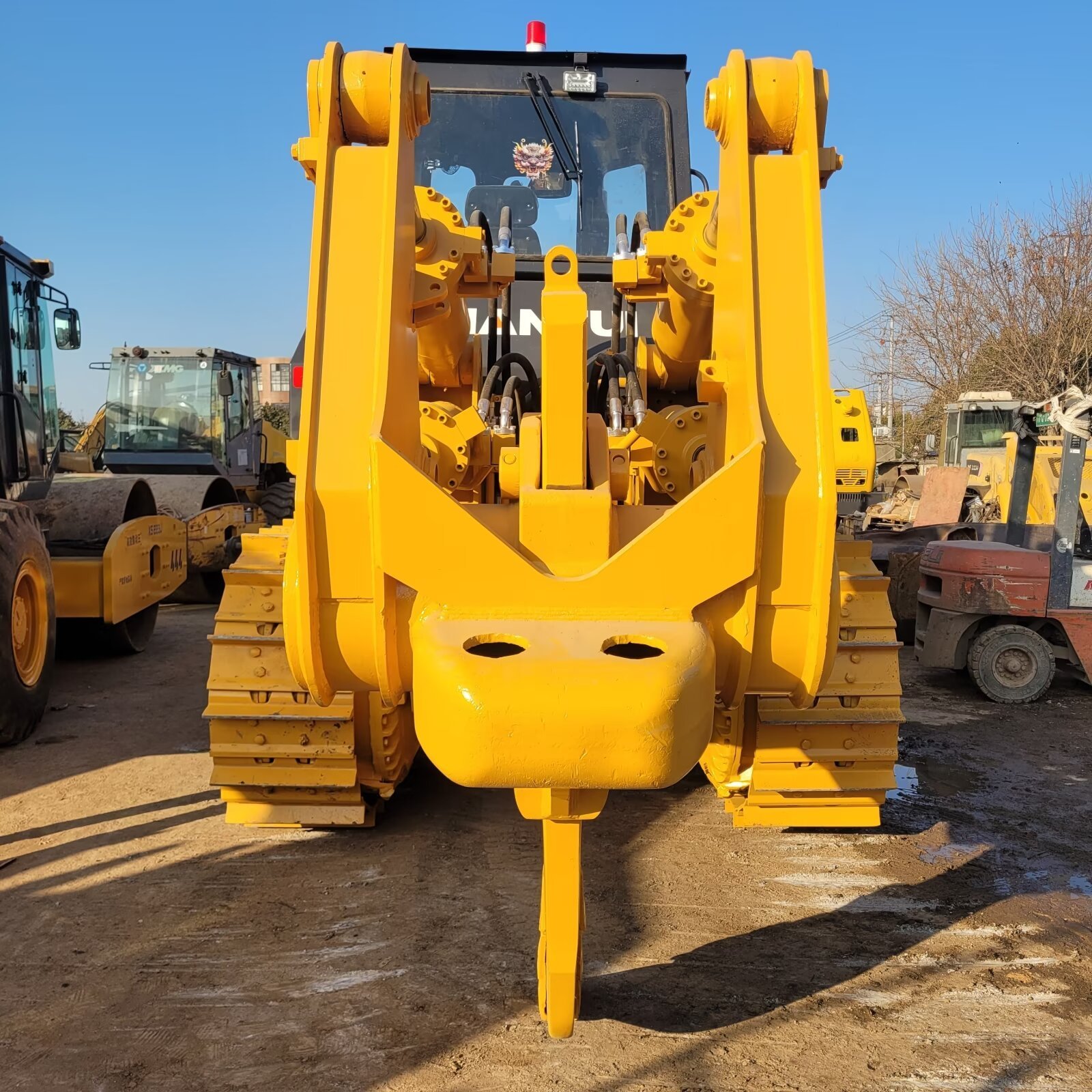 Easily Operation Used Bulldozers 32Ton Shantui SD320 Hydraulic Backhoe Used SD320 Bulldozers