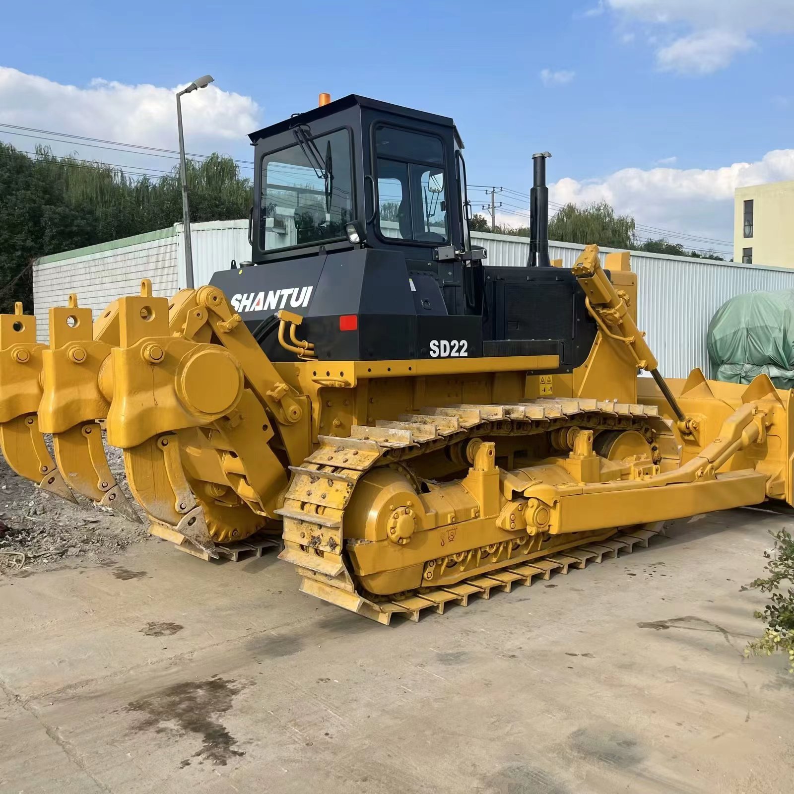 Original UsedEarth Moving Machine SD22 Mini Small Used Shantui Dozer Bulldozers Used SD16 SD22 SD32