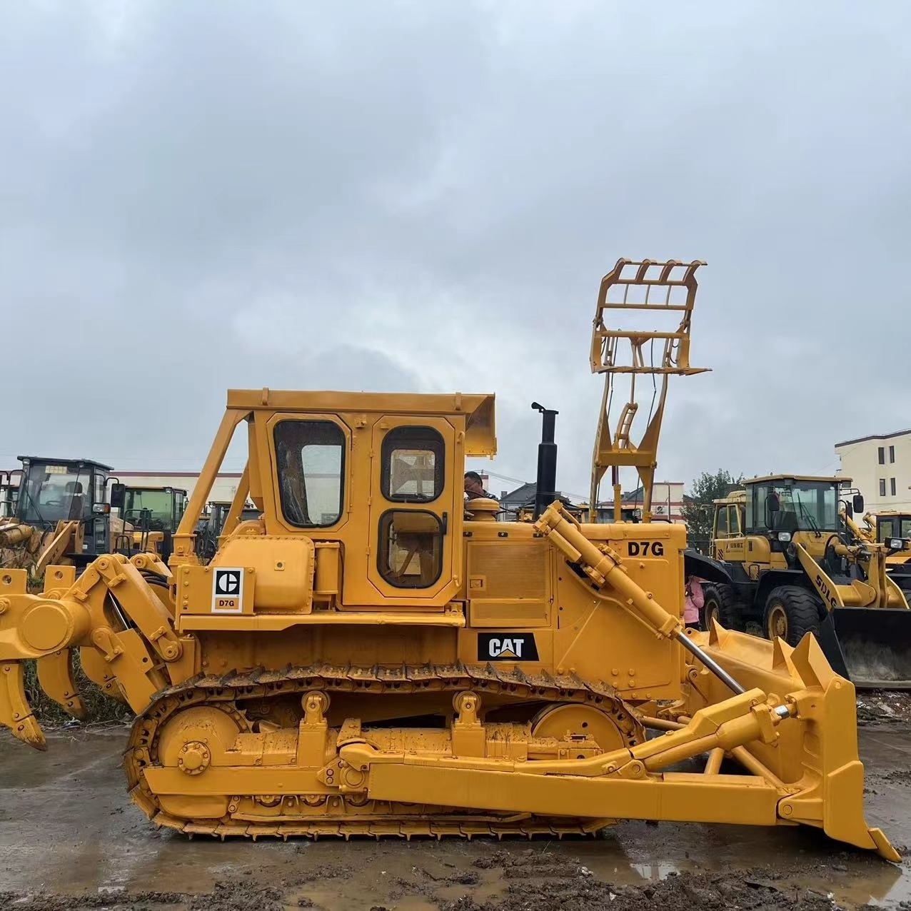 Chinese Cheap Price Caterpillar D7G D7R Used Mini Small Dozer Bulldozers For Sale