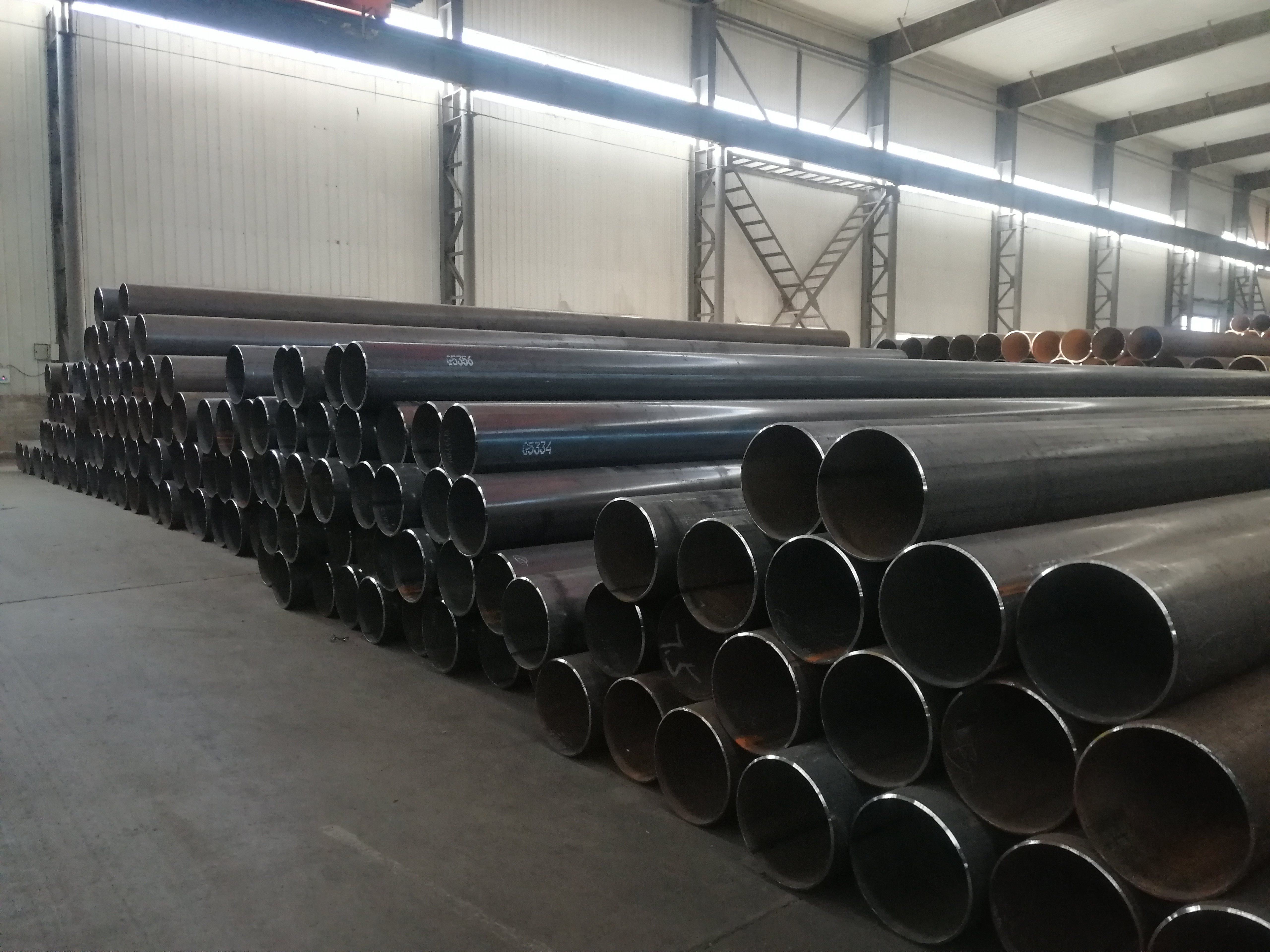 610mm ERW industrial black carbon steel tubes and pipe