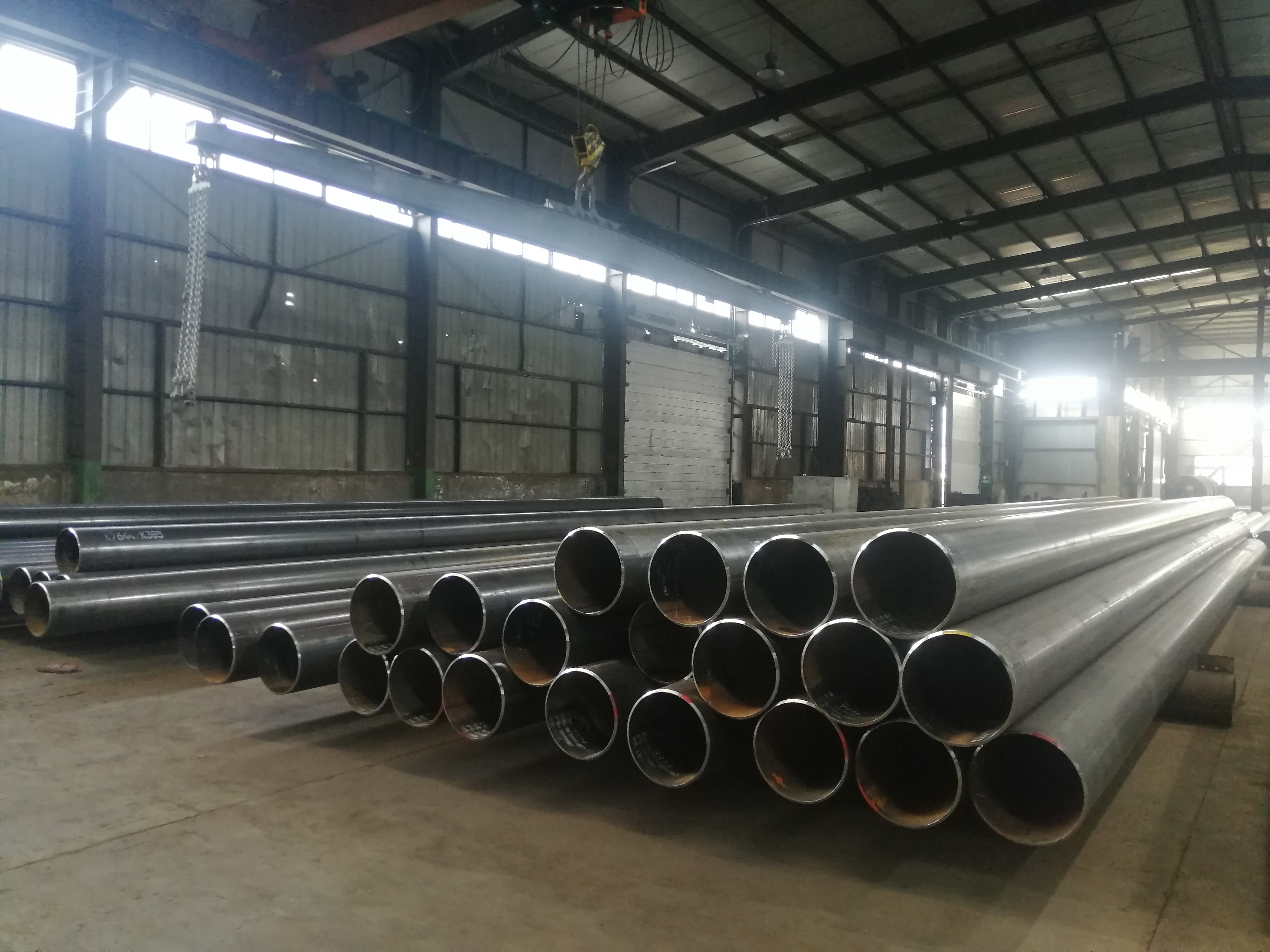 610mm ERW industrial black carbon steel tubes and pipe