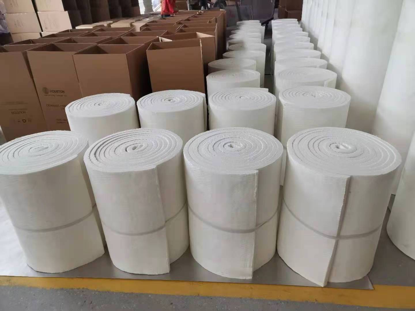 1050 Degree COM Ceramic Fibre Blanket For Industrial Pipe Insulation 10mm ceramic fiber blanket