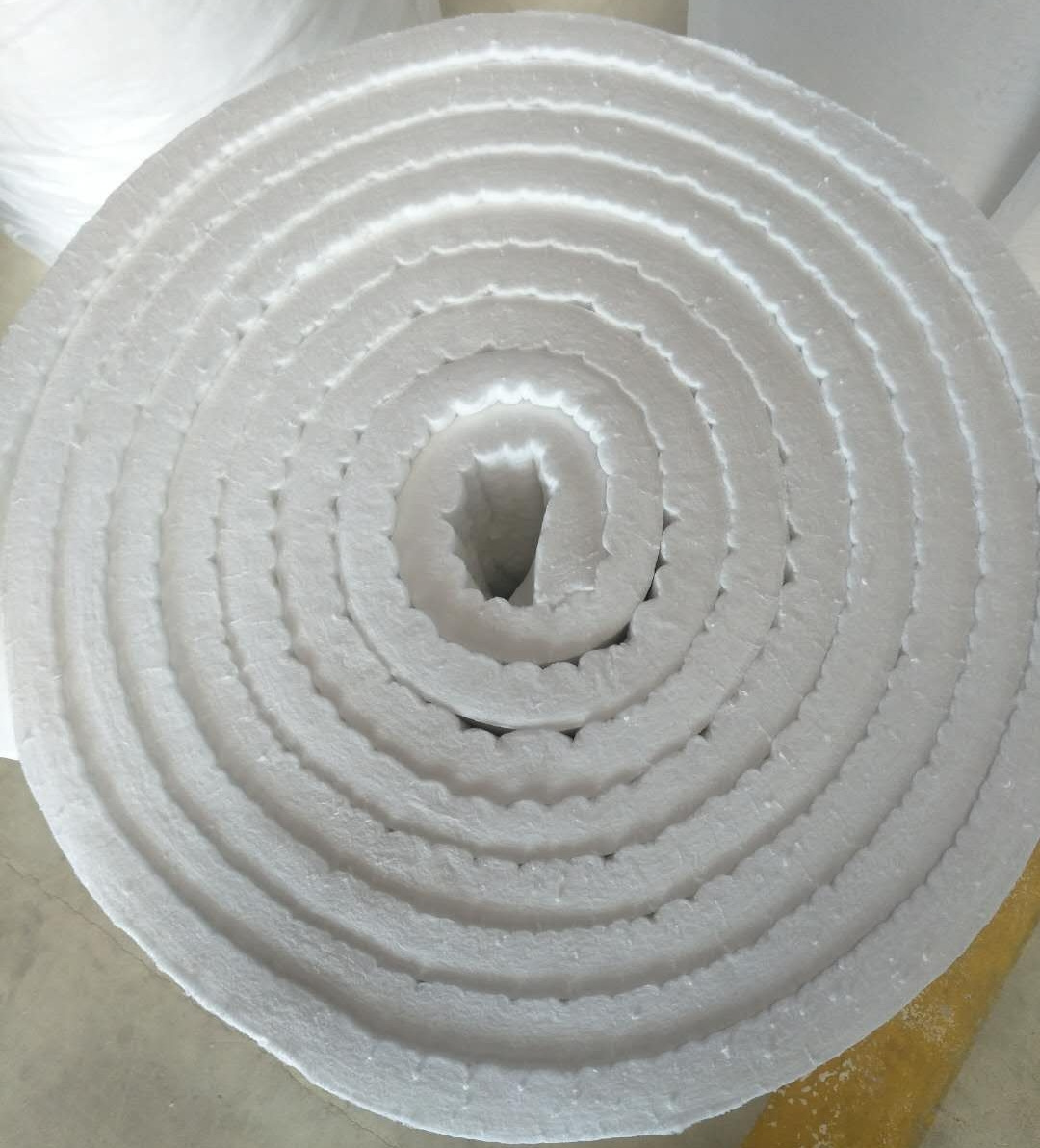 1050 Degree COM Ceramic Fibre Blanket For Industrial Pipe Insulation 10mm ceramic fiber blanket