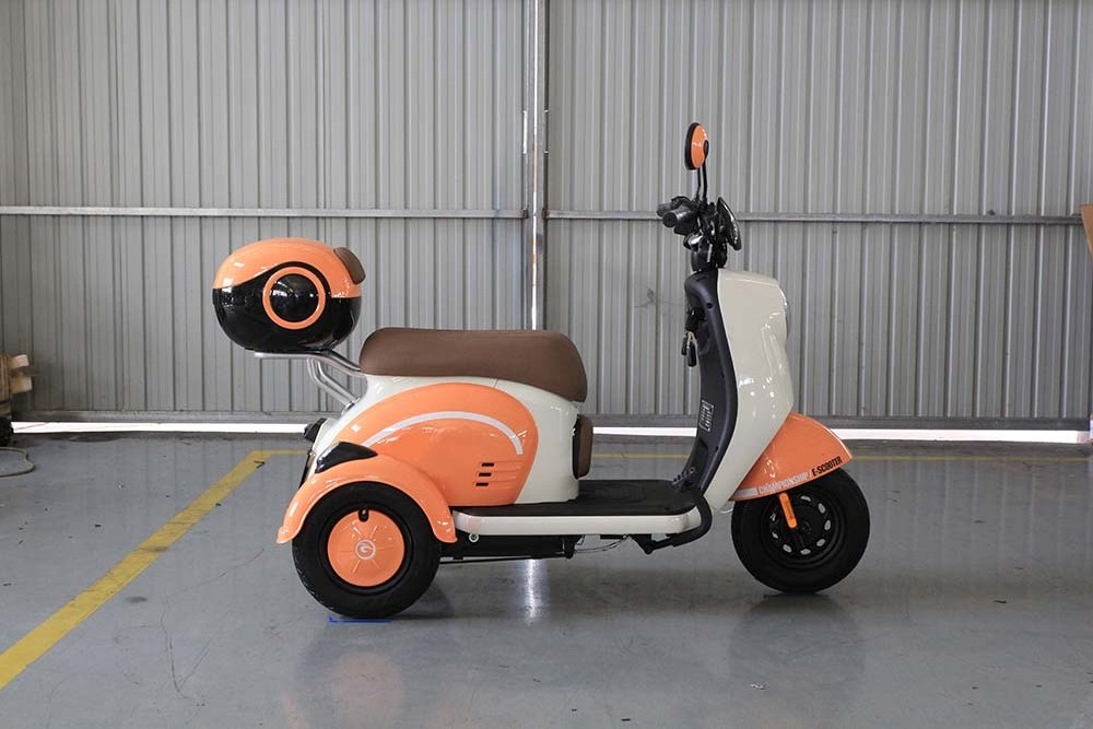 2023 Newest 3 Wheel Electric Scooters Adults Scooter 3 Wheel Moto Electric Mobility Tricycle