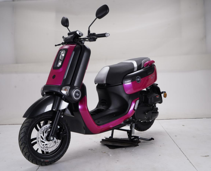 Popular Design Efi Technology Air-cooled Petrol Gas Scooter Yamaha Motor 125CC