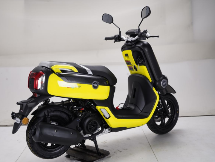 Competitive Price Adult 125cc/150cc Gas Motorcycle Style New Gasoline Scooter With Yamaha Motor