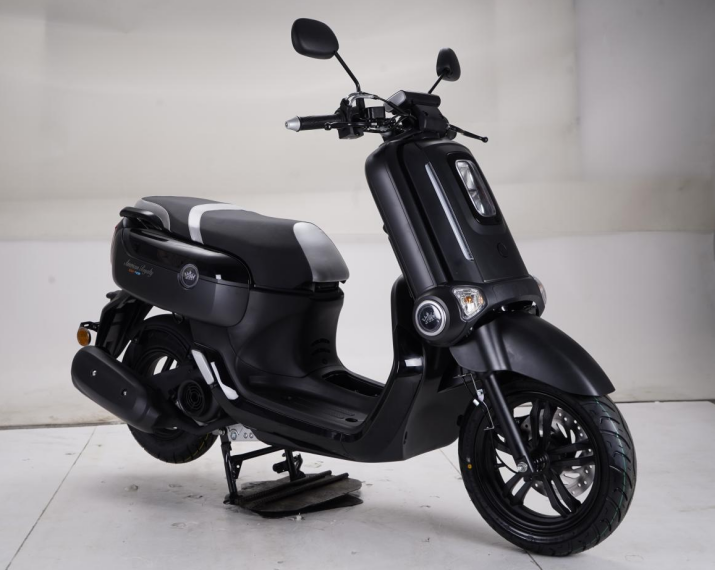 Competitive Price Adult 125cc/150cc Gas Motorcycle Style New Gasoline Scooter With Yamaha Motor