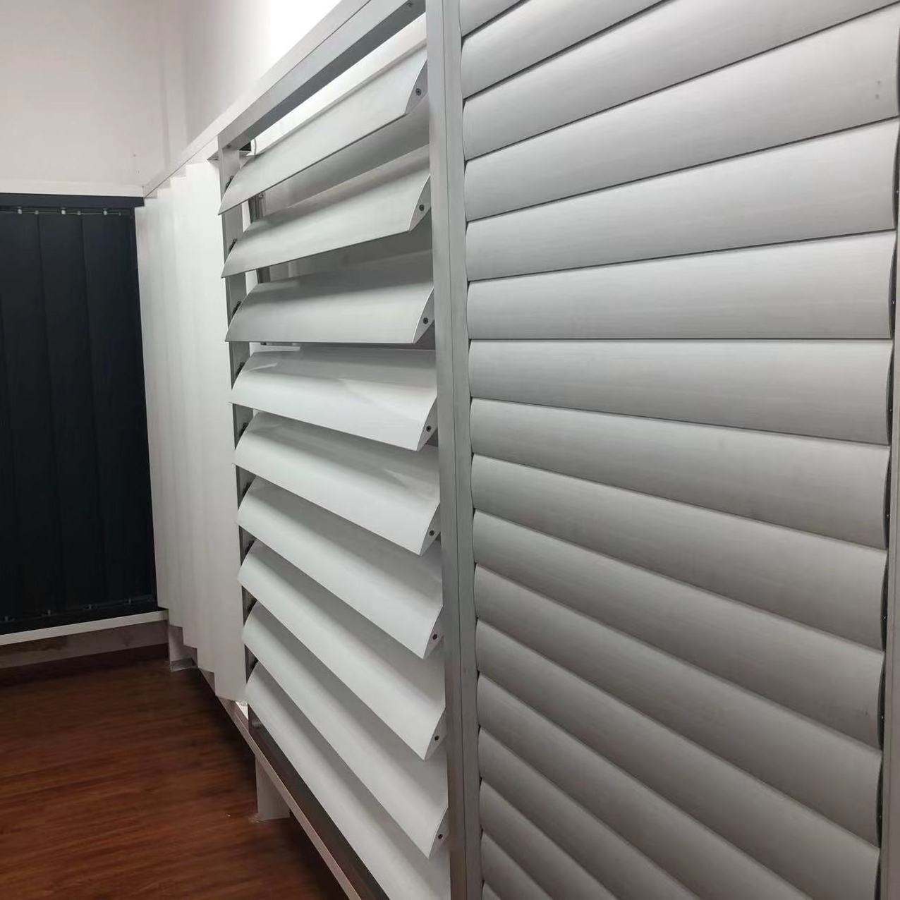 Outdoor Aluminum Fixed Louver Aluminium Smart Metal Shutter Blind Window