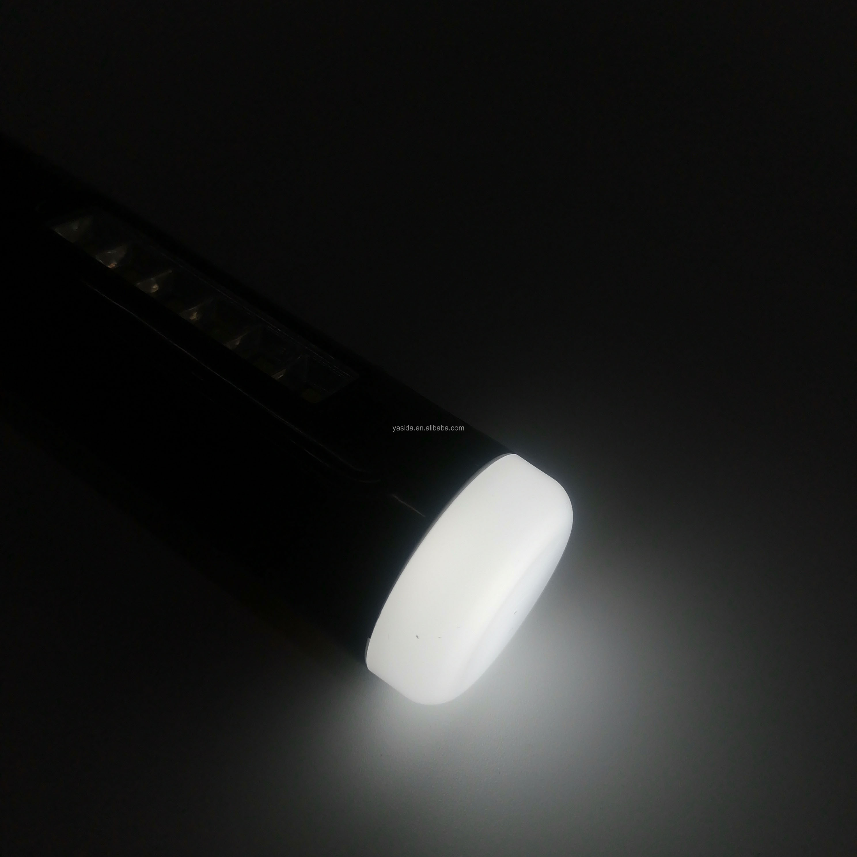 Hotselling factory direct supply Noval design led rechargeable mini pocket flashlight with lithium battery