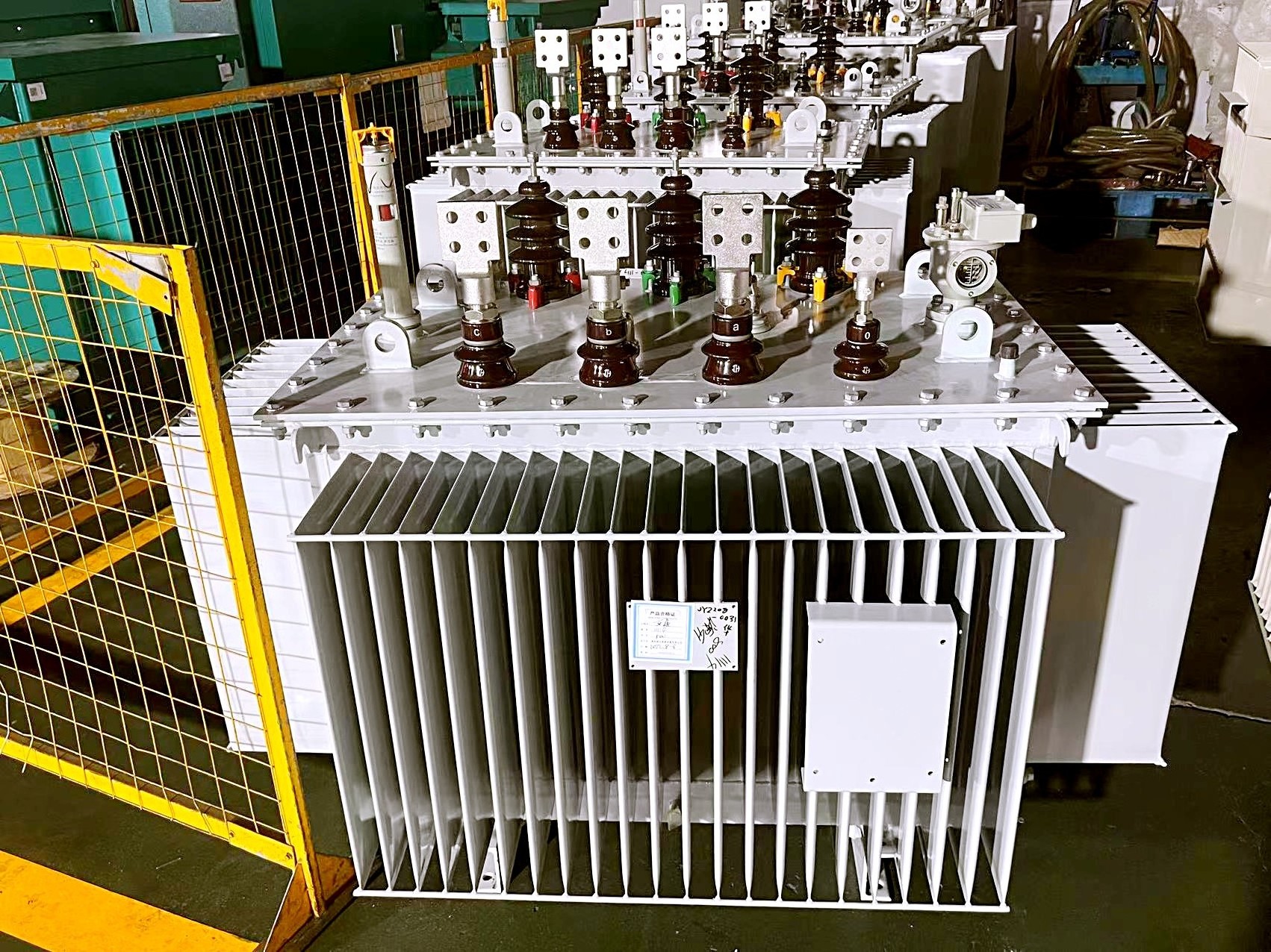 YAWEI 2000KVA Factory Direct Sales Price High Voltage Oil Immersed Electrical Power Distribution Transformer 10 Oil Cooling 0.4