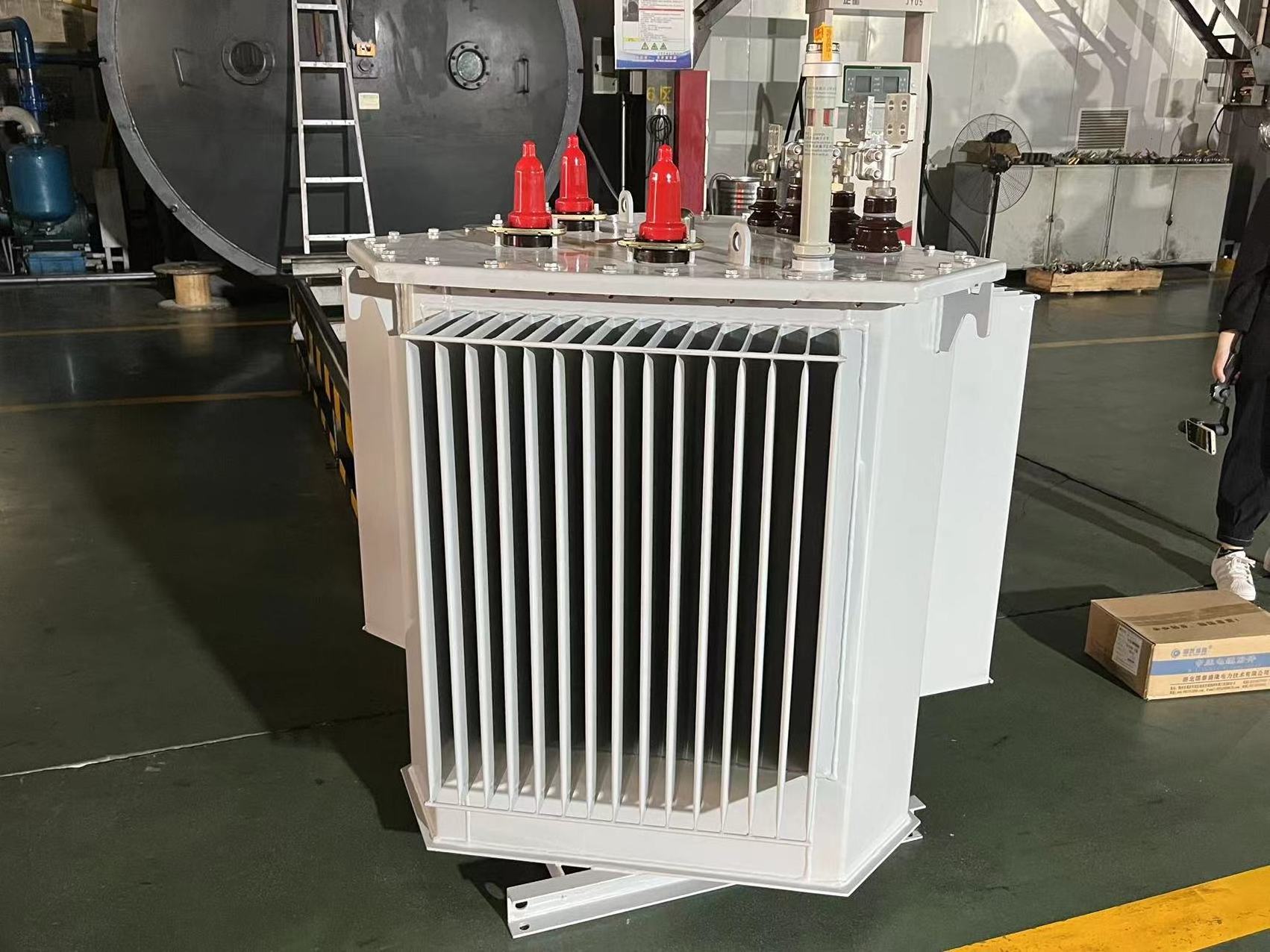 YAWEI 2000KVA Factory Direct Sales Price High Voltage Oil Immersed Electrical Power Distribution Transformer 10 Oil Cooling 0.4