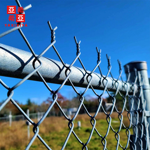 High Quality Commercial Chain Link Mesh Fences Kenya Metal Farm Diamond Cyclone Wire Chain Link Fence for Sale