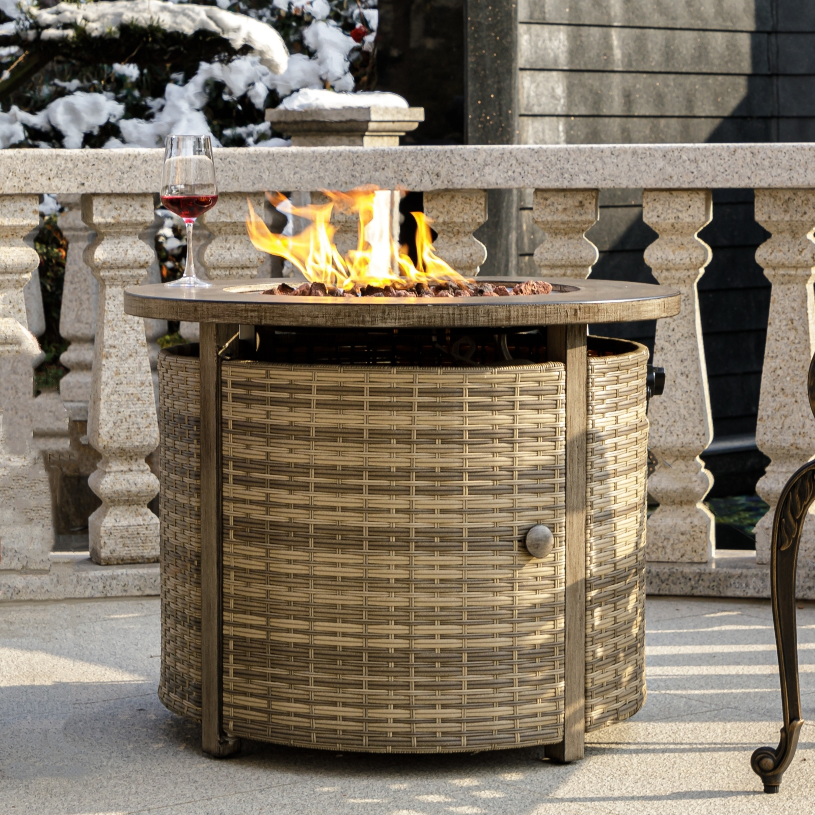 Outdoor  Wicker Patio Propane Wood Tabletop Propane Gas Fire Pit Table 50,000 BTU/14.65 KW