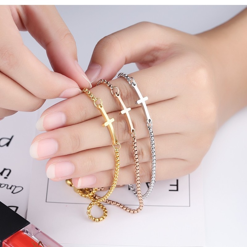 YAZS Wholesale Trendy Hollow Gold Plated Star Bangles Stainless Steel Bangle Jewelry Custom Stone Bracelet Women