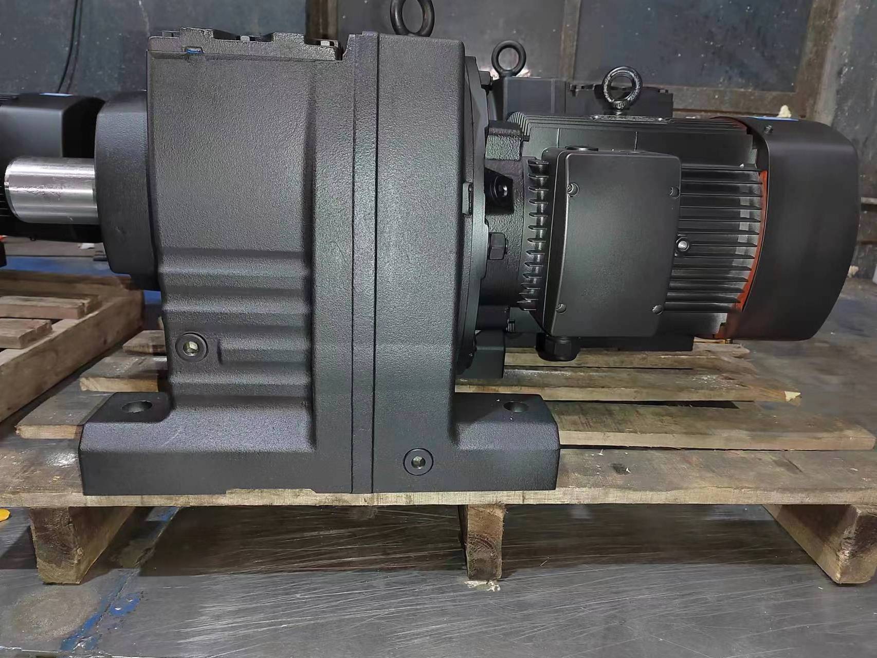 R series Speed Reducer Coaxial Helical Inline Gearbox