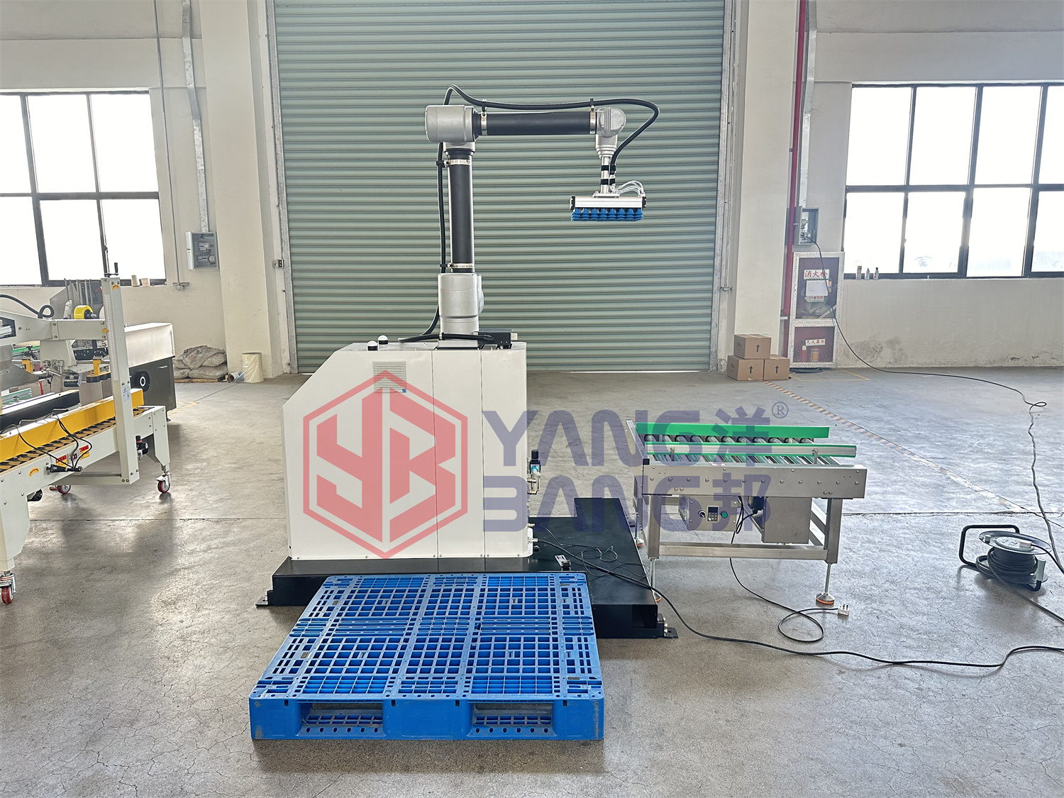 YB-MD16 Robot Arm Gripper Bag Carton Box Palletizer Stack Robotic Palletizer Machine for Bagging Production Line