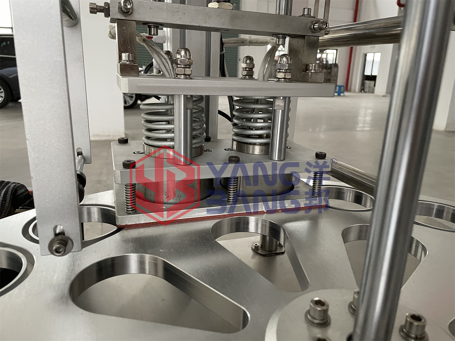 YB-FBJ Automatic Liquid Filling And Packing Machine Fruit And Vegetable Juice Pouch Yogurt Cup Beverage Water Packaging Machine