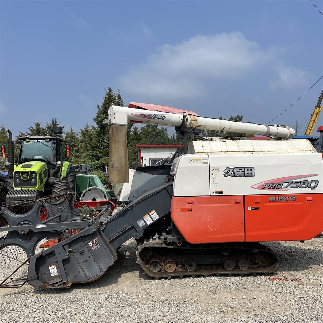 factory price Kubota Pro758Q DC70 USED combine harvester with small granary