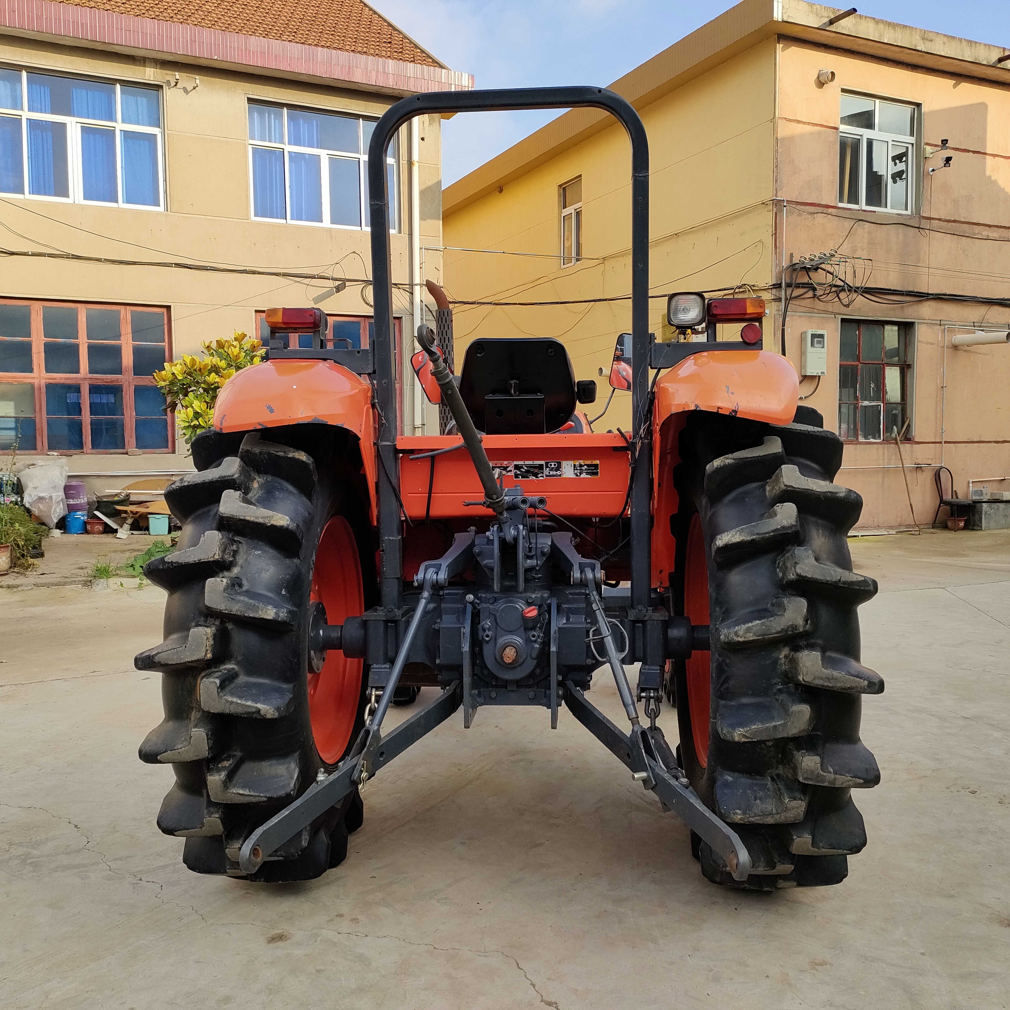 Kubota 95 tractor made in japan