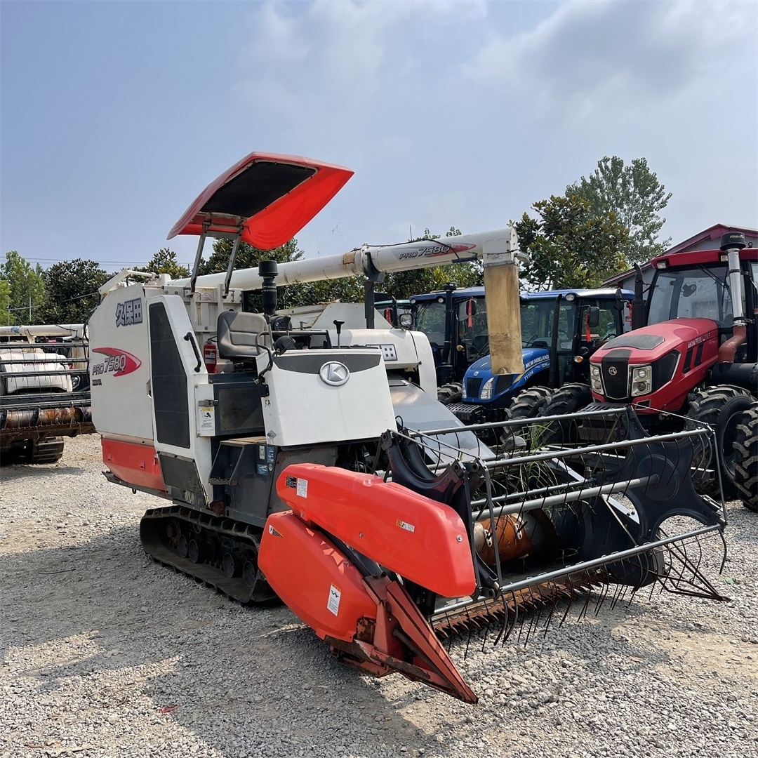 factory price Kubota Pro758Q DC70 USED combine harvester with small granary