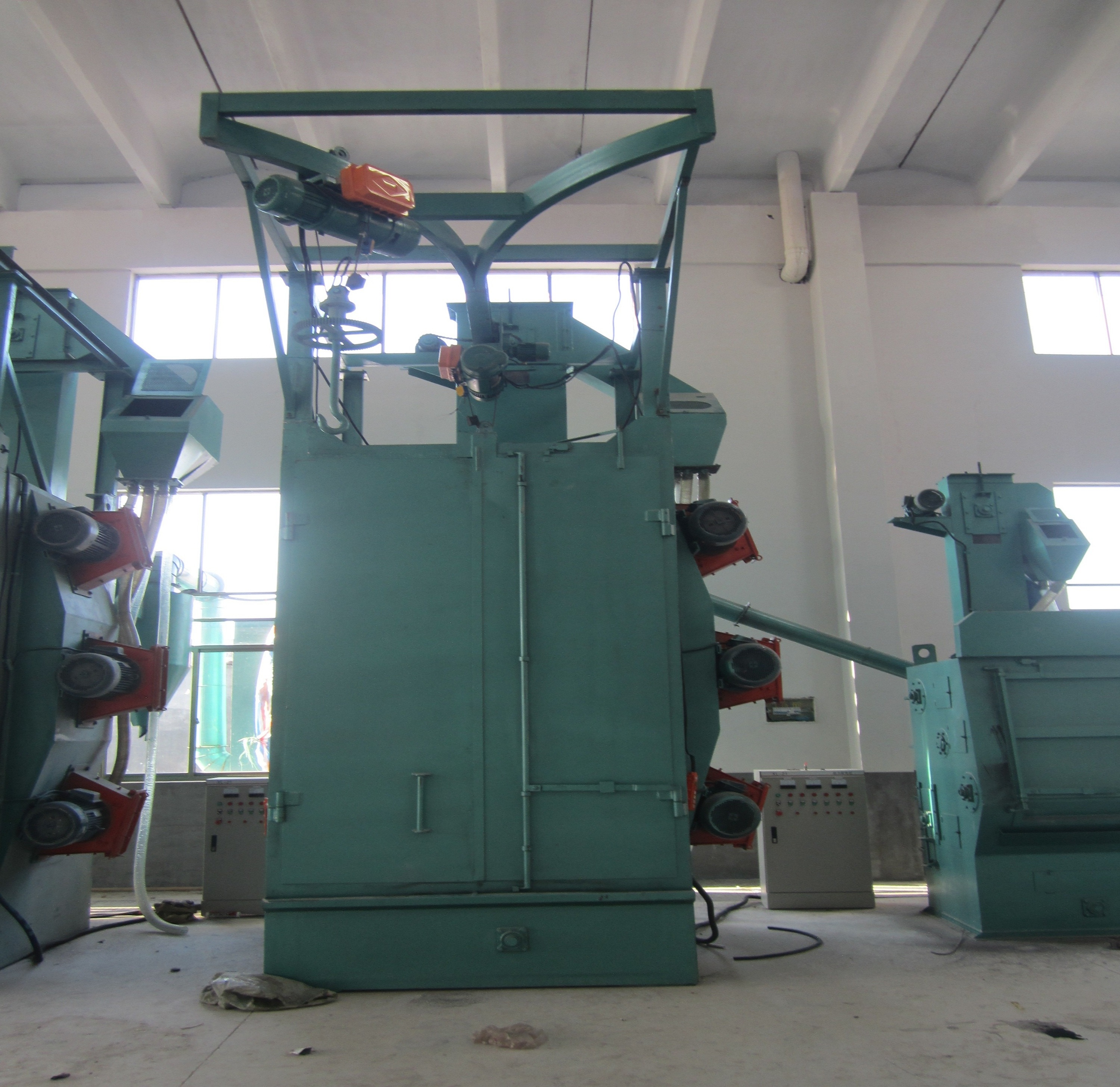 Q37 Double Hook Type Wheel Rims Shot Blasting Machine