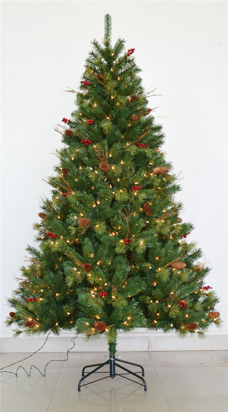 Classical Pre-lit premium 6ft 7ft 8ft Artificial PVC PE Pine needle Christmas tree with Decorative berry