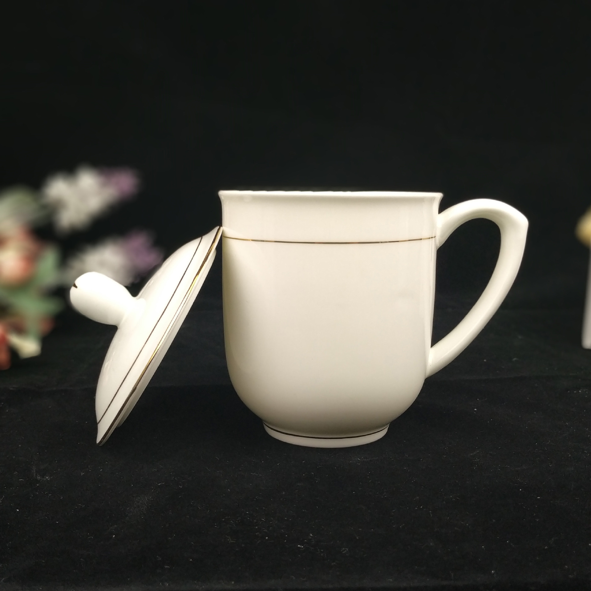 Fine bone china meeting tea cup with lid vip gifts tea cup mug with saucer