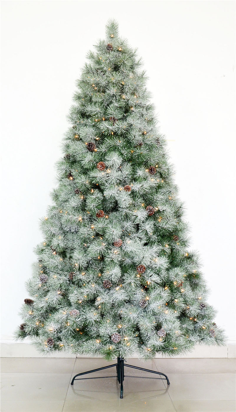 Classical Pre-lit premium 6ft 7ft 8ft Artificial PVC PE Pine needle Christmas tree with Decorative berry