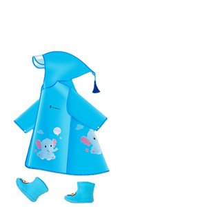 Comfortable Cartoon Long Brim Small Rain Cape Cute Duck Baby Raincoat with boots