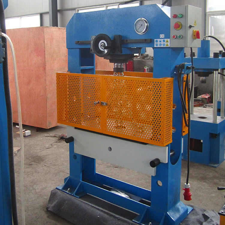 Powder compacting machine column type 30 ton hydraulic press