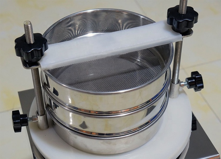 Electro mechanical Sieve Shaker for Sieving laboratory test sieve