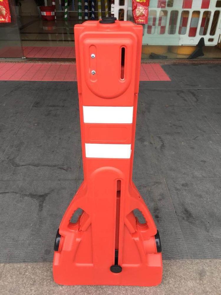 2022 hot sale yellow plastic barriers Stand Road Safety Products Traffic Portable Folding used road barrier