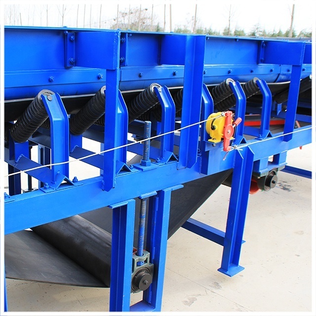 Smooth operation wood chips transport belt conveyor