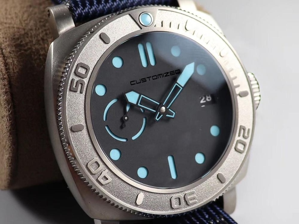 Luxury  Titanium Case Super Luminous Diving Watch Automatic Sapphire Glass Sports navy Water Resistant 300M Wrist Watch