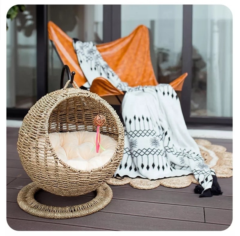 Yeahsun Wholesale Eco Friendly Warm Comfortable Pet accessories House Modern Cat Furniture Raised Hanging Rattan Cat Pet Beds