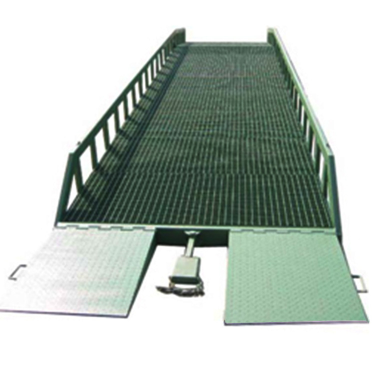 DCQY factory loading unloading dock ramp mobile yard ramp for loading container