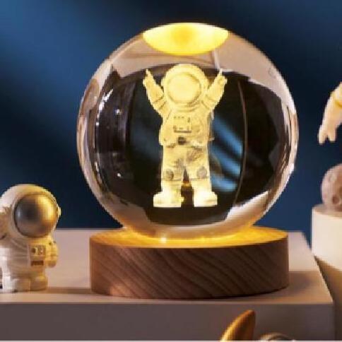 Custom Crystal ball glass ball desktop decoration small wood night light 3d Inside carving deer crystal ball