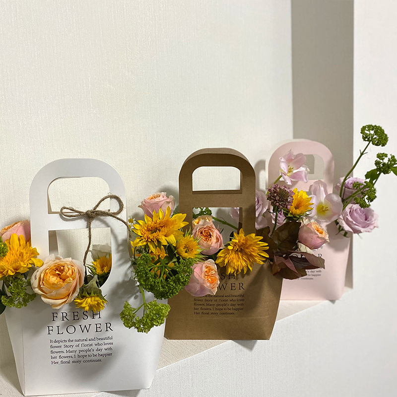 New Arrival waterproof Fresh Flower Packaging Gift Florist Supplies Hand Carry Bouquet Bag