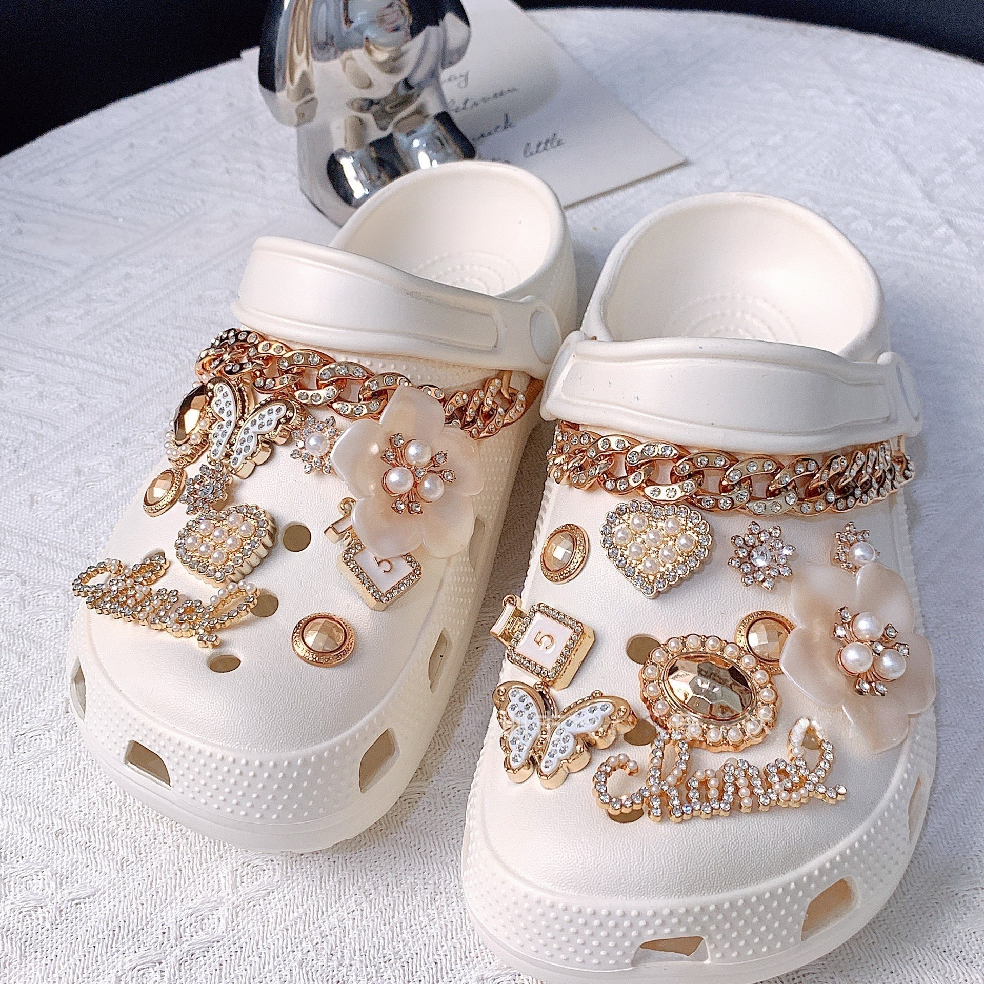 YIHE CD-005 wholesale metal bling shoe charms custom jib bitz rhinestone designers brand flower shoe decoration for croc clog