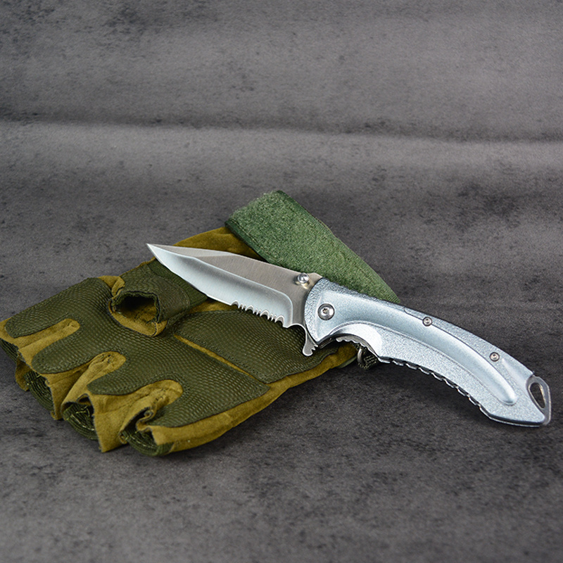 Hot Selling Stainless Steel Blade Outdoor Multifunctional Survival Tactical Corrosion Resistant Knife