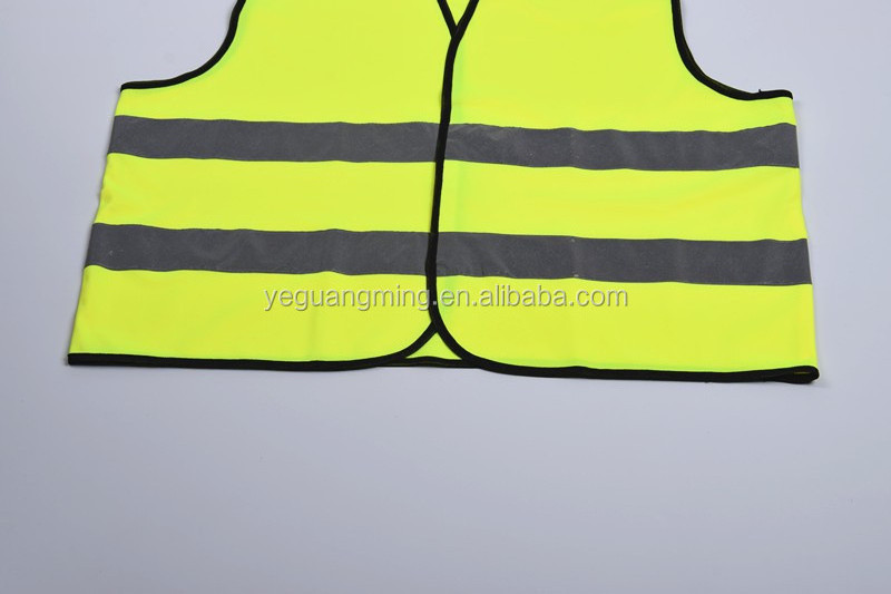 simple design knitted vest by fluo color