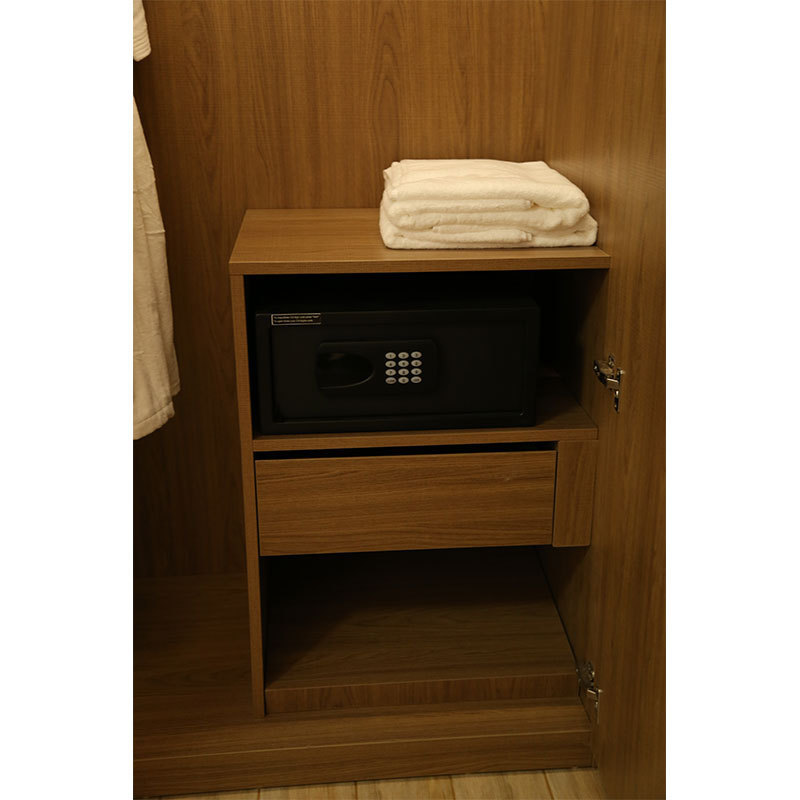 Factory Hot Sales Modern European Clothes Bedroom Furniture Wooden Wardrobe Closet