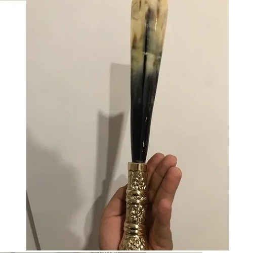 High End Long Carved Brass and Natural Horn Long Shoe Horn Brass Shoe Horn Luxury Style Animal Heads and In Fine and Quality