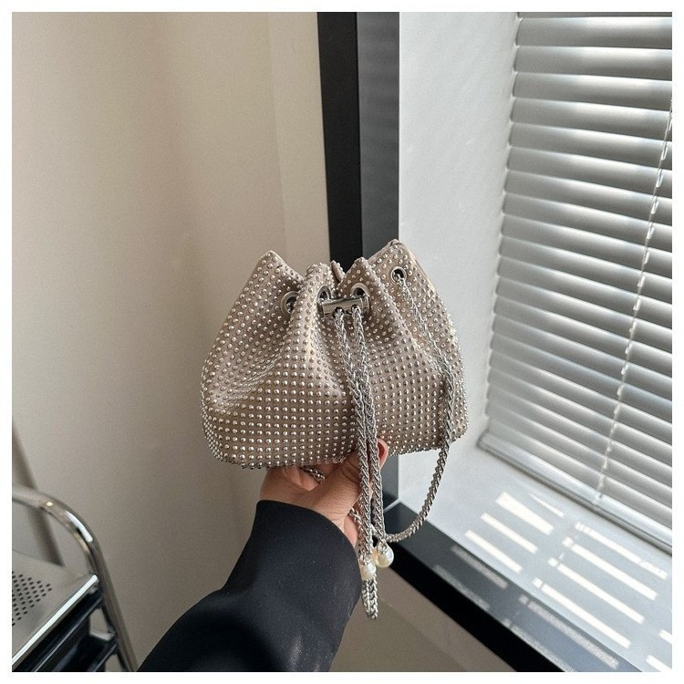 Wholesale Cheap Fashion Wedding Ladies Diamond Bucket Bag Clutch Luxury Evening Bags 2024 For Women Party Rhinestone Purse