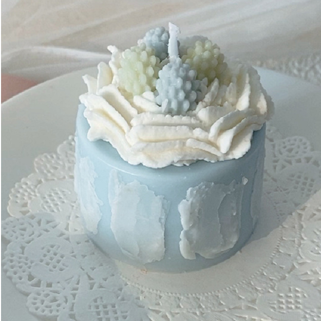 Wholesale Lovely Cake Shaped Scented Candle Private Label Handmade Craft Candle with Gift Box For Home Wedding Party