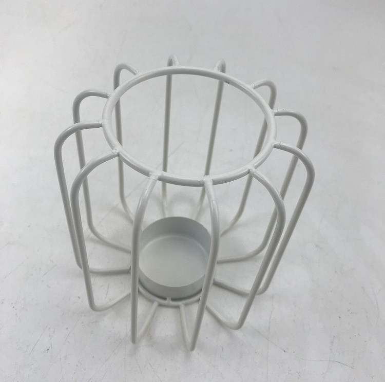 Elegant Geometric Metal Wire Candle Holder