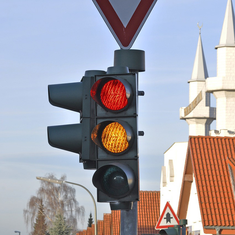 Hot Sale Waterproof  LED Road Safety Warning  Red Green Traffic Signal Light