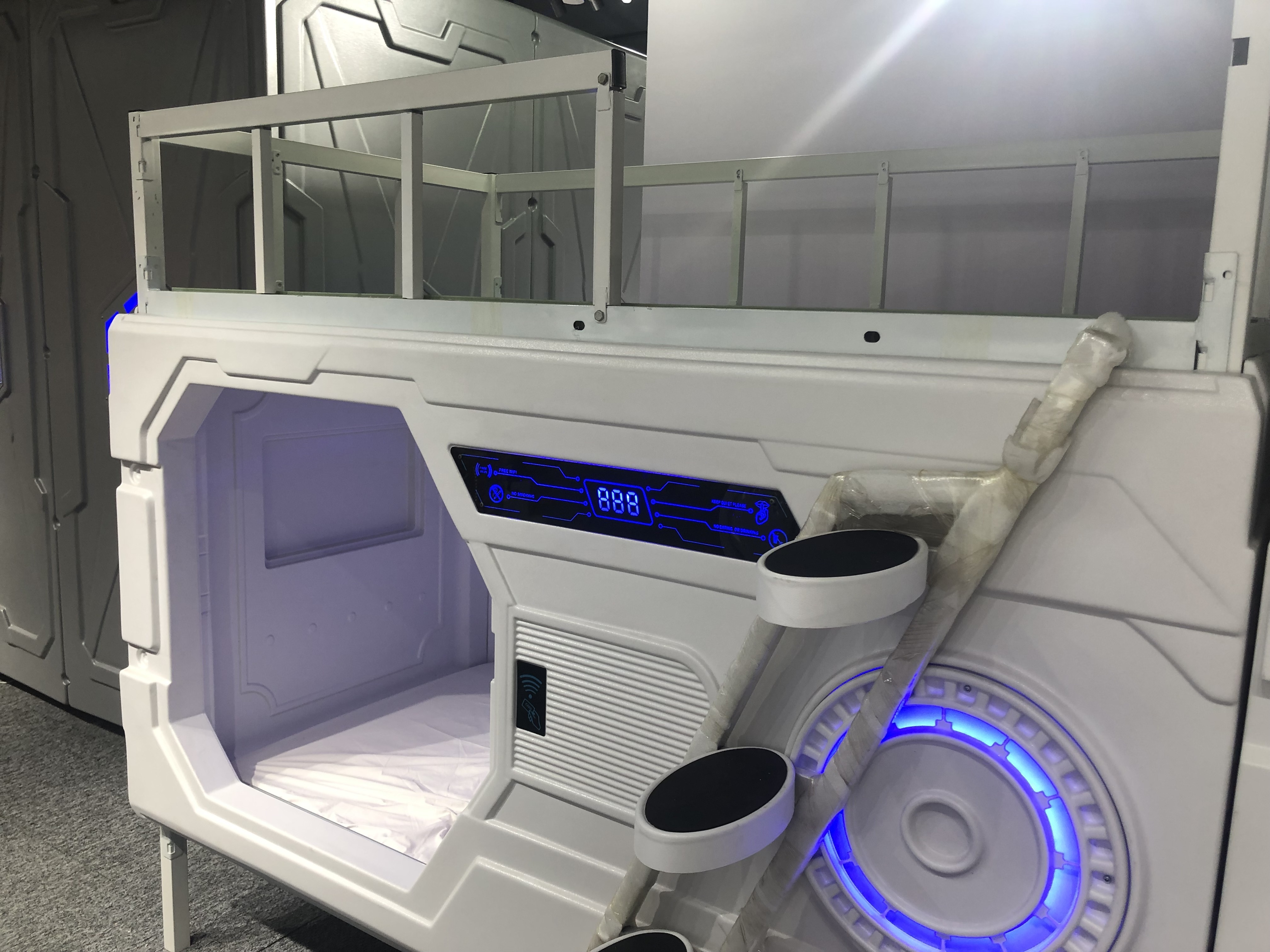 Double soundproof space capsule bed children future space Japan capsule spaceship bedroom capsule bed sleep box